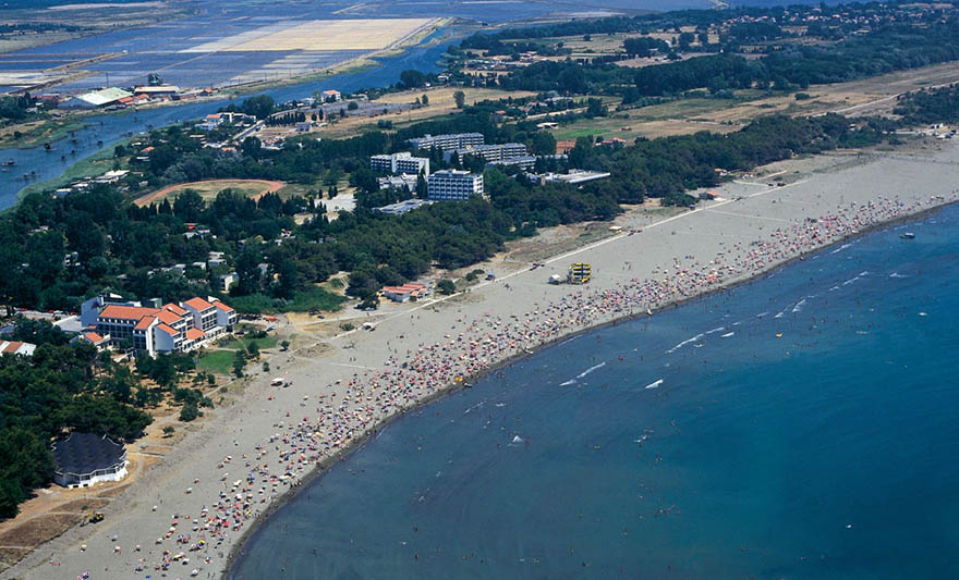 ulcinj plaza.jpg